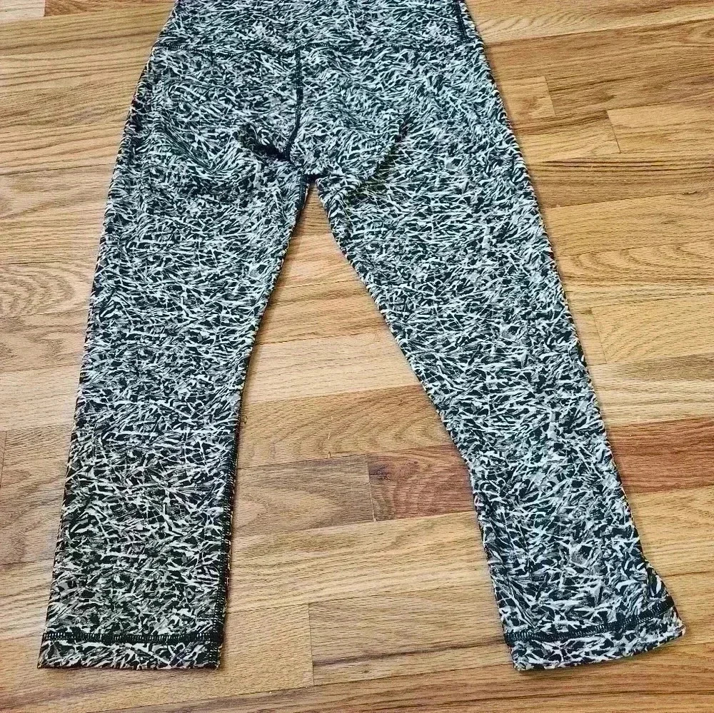Lululemon SoulCycle Philadelp Wunder Under Crop Hi-Rise Mini Ripple Green Camo - Picture 8 of 8